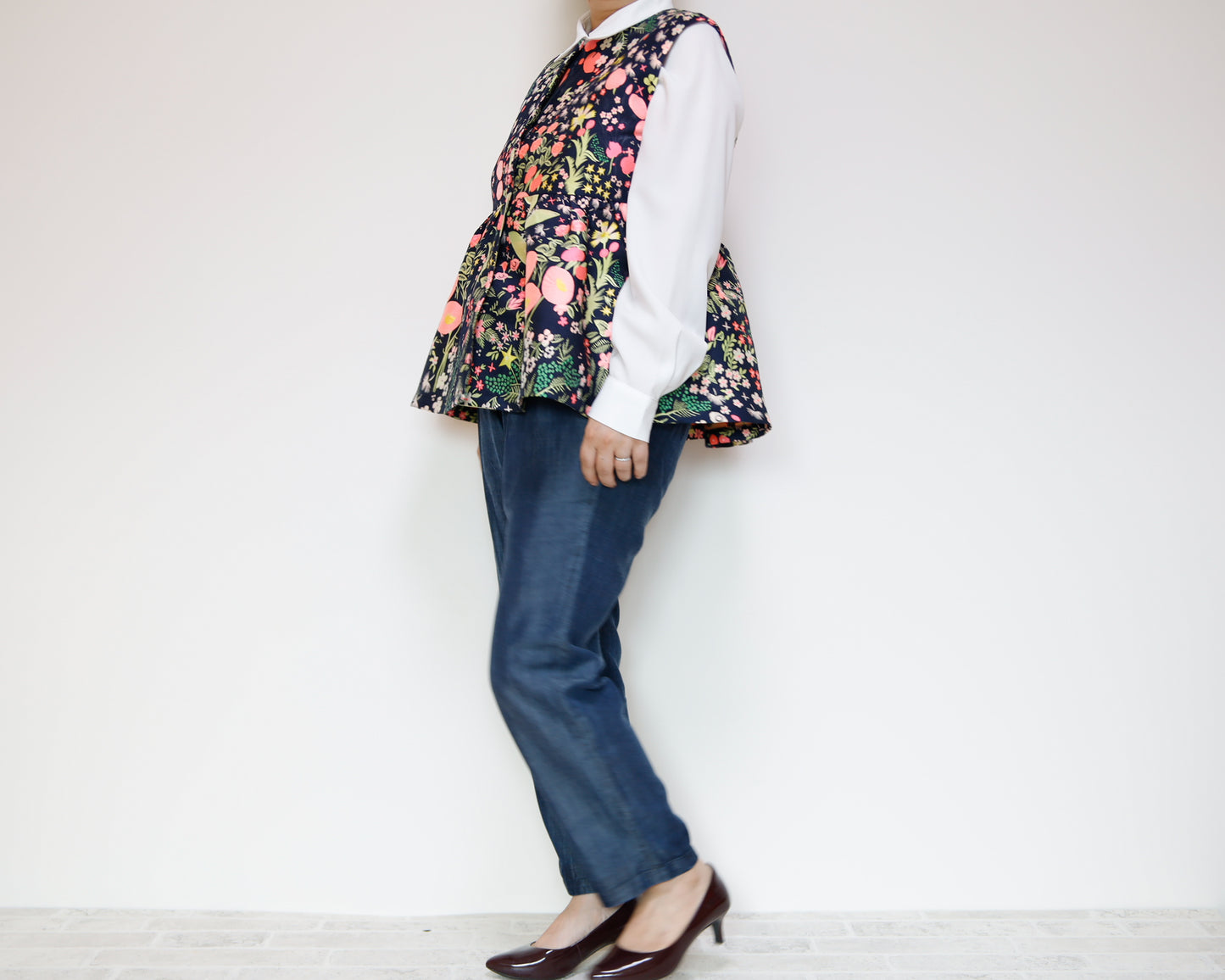 <V02A> PEPLUM VEST