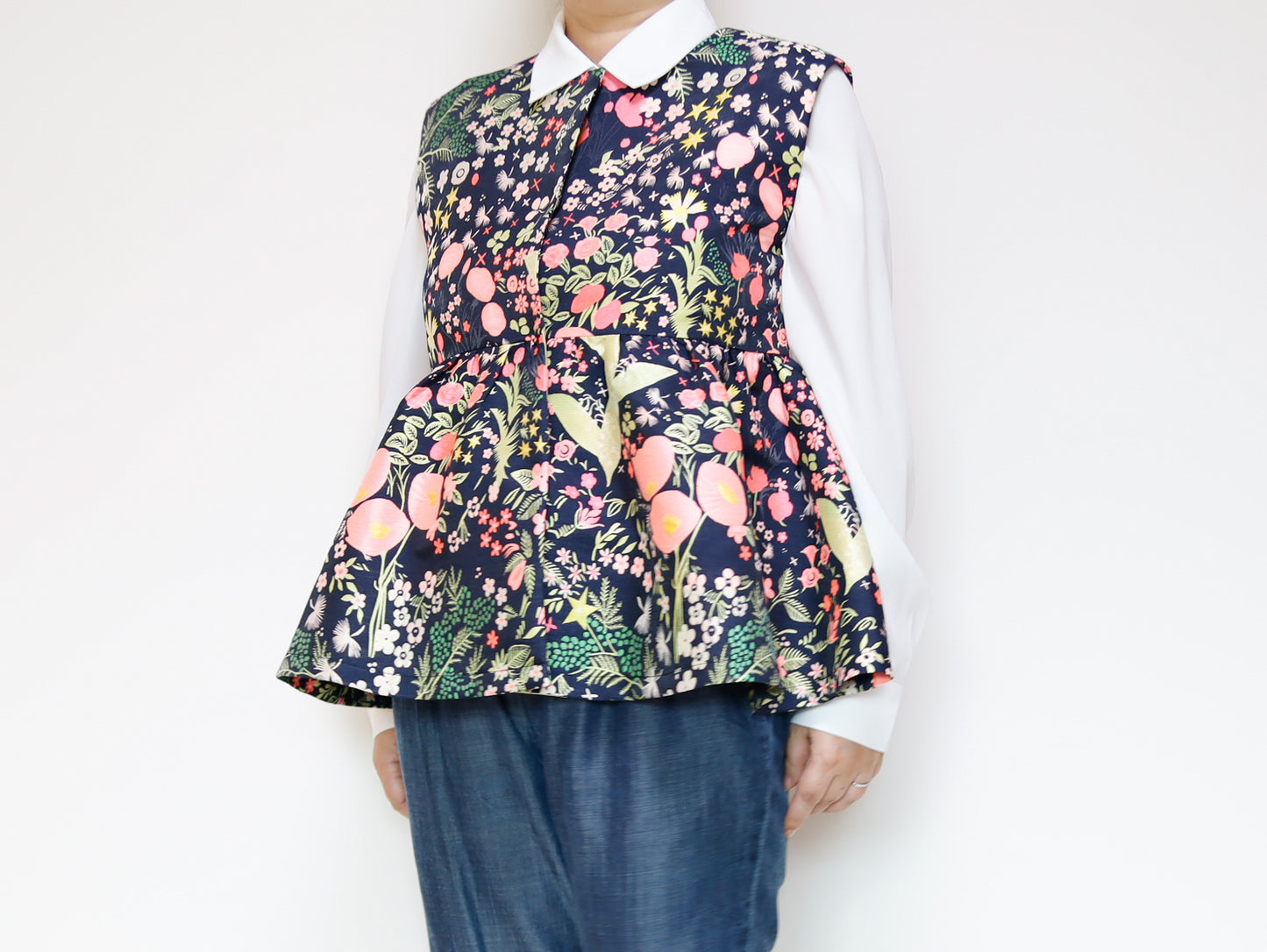 <V02A> PEPLUM VEST