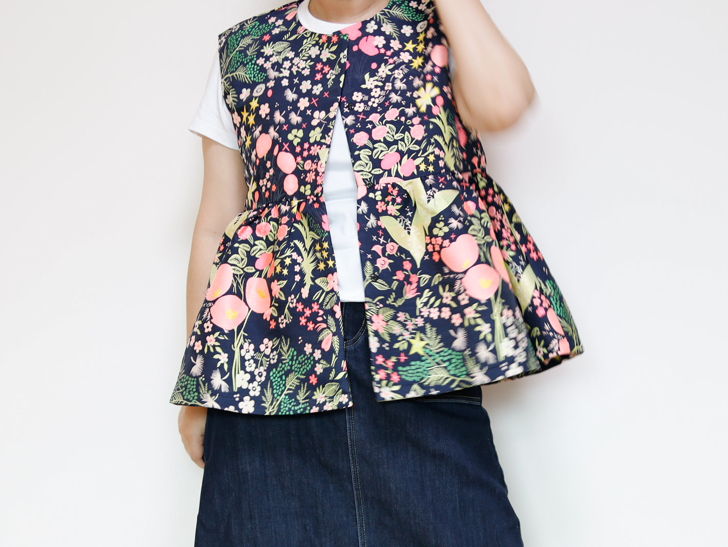 <V02A> PEPLUM VEST