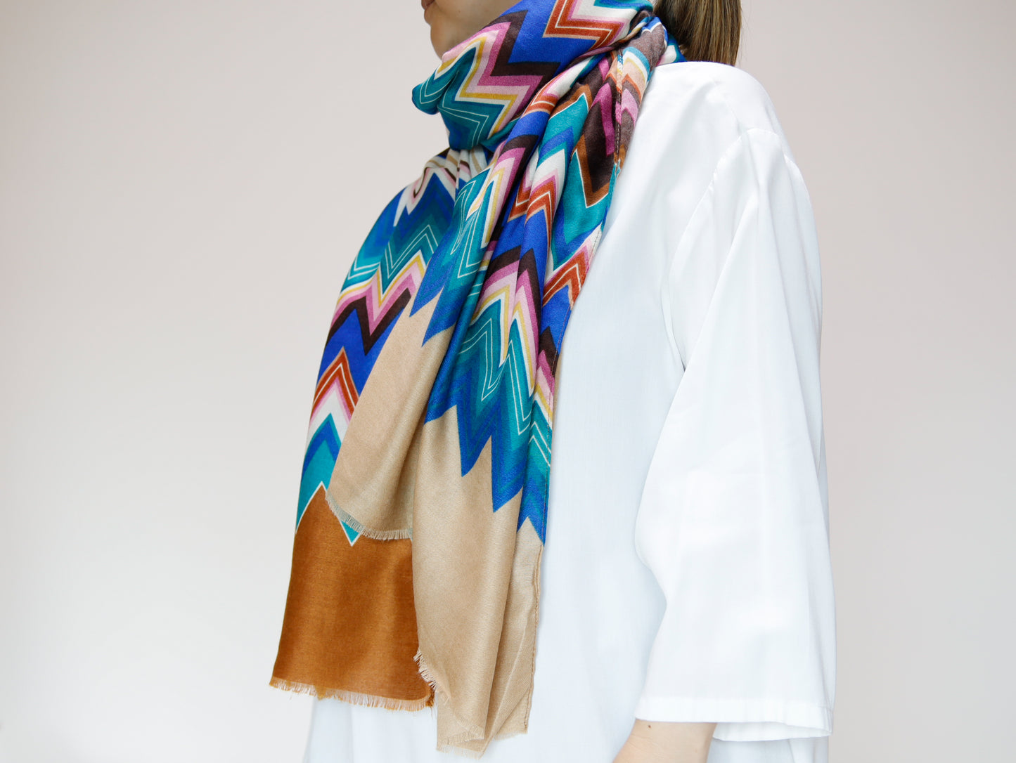 <A17B> PRINTED Scarf ZIGZAG -BROWN