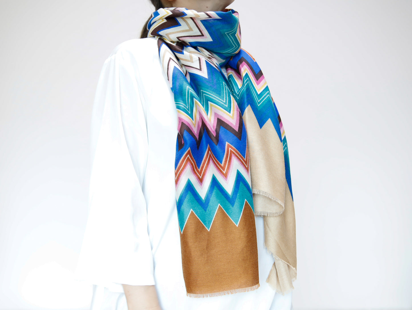 <A17B> PRINTED Scarf ZIGZAG -BROWN