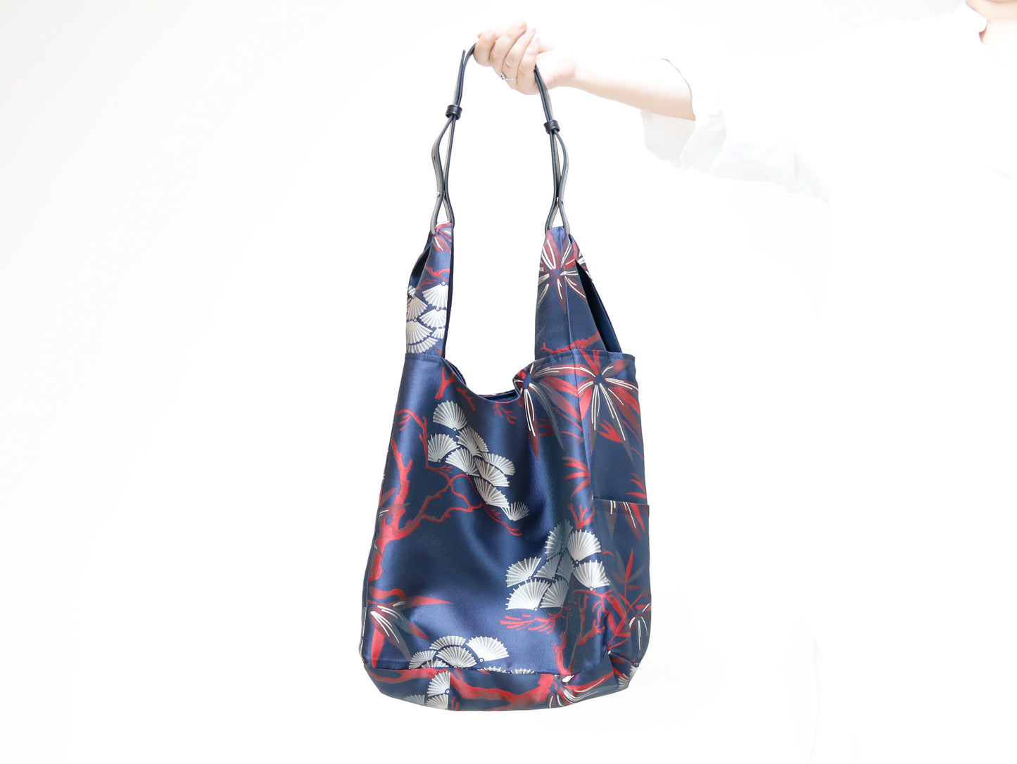 <B04BR> REGISTAR -KABUKI RED Tote Bag