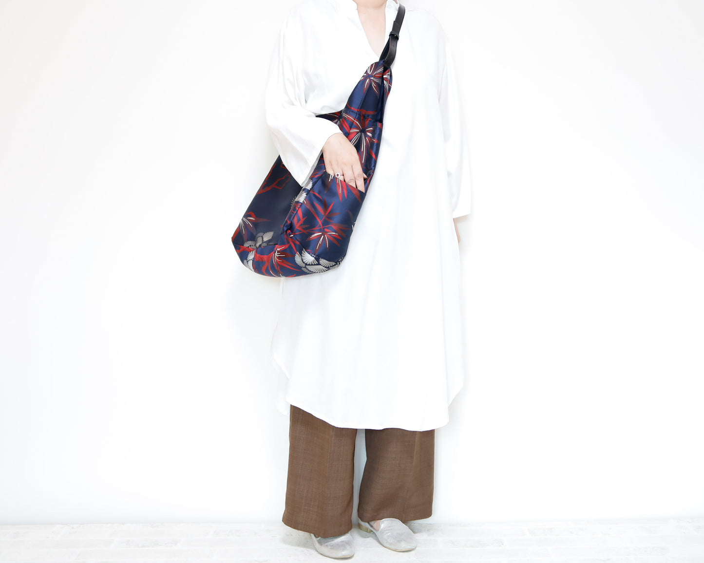 <B04BR> REGISTAR -KABUKI RED Tote Bag