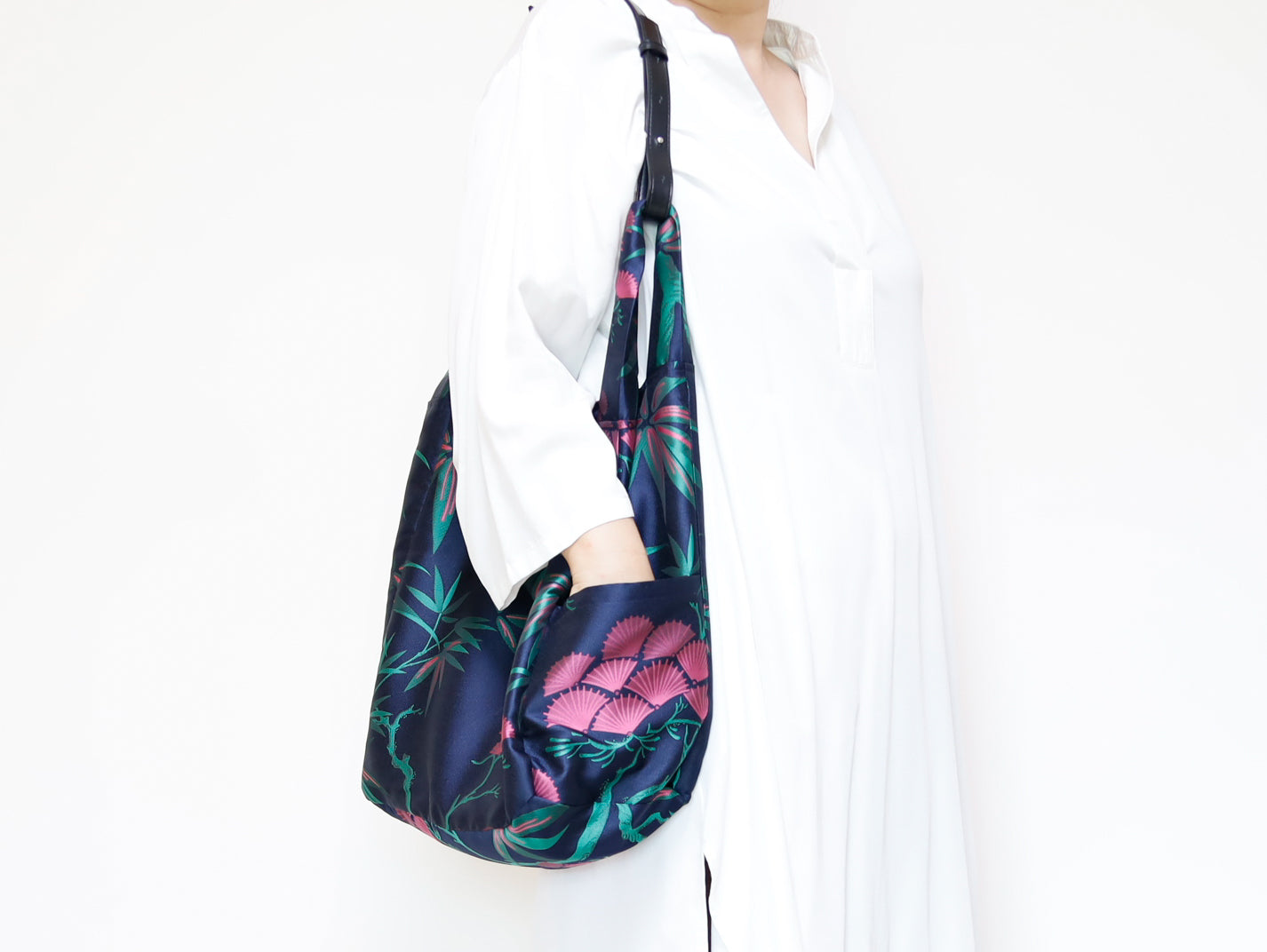 <B04BP> REGISTAR -KABUKI PINK Tote Bag