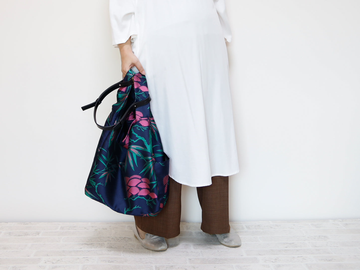 <B04BP> REGISTAR -KABUKI PINK Tote Bag