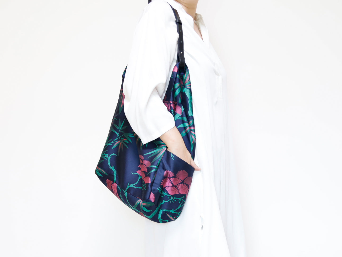 <B04BP> REGISTAR -KABUKI PINK Tote Bag