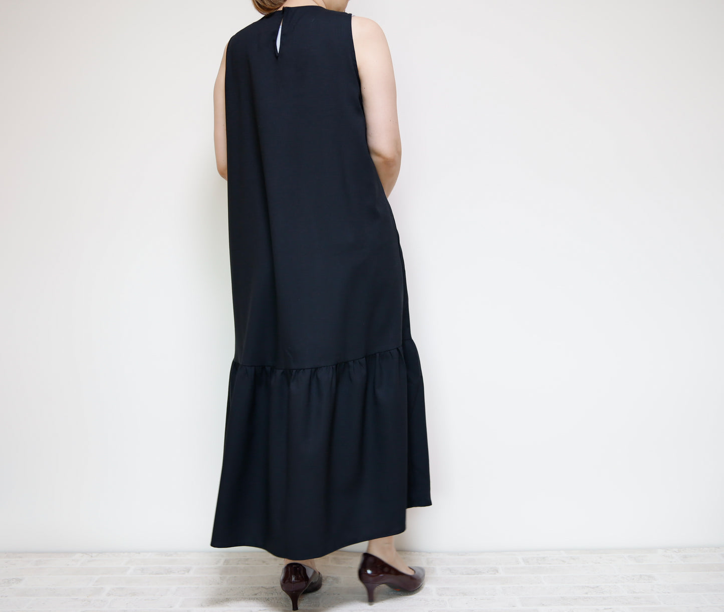 <D18NR> Drop ruffle maxi Dress BLACK