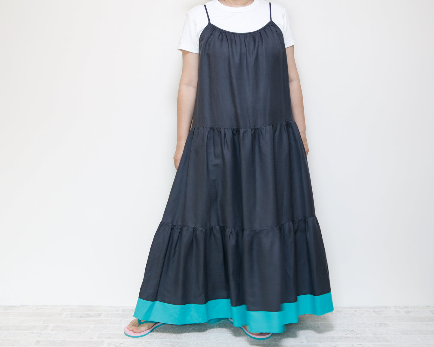 <S20-006> DRESS