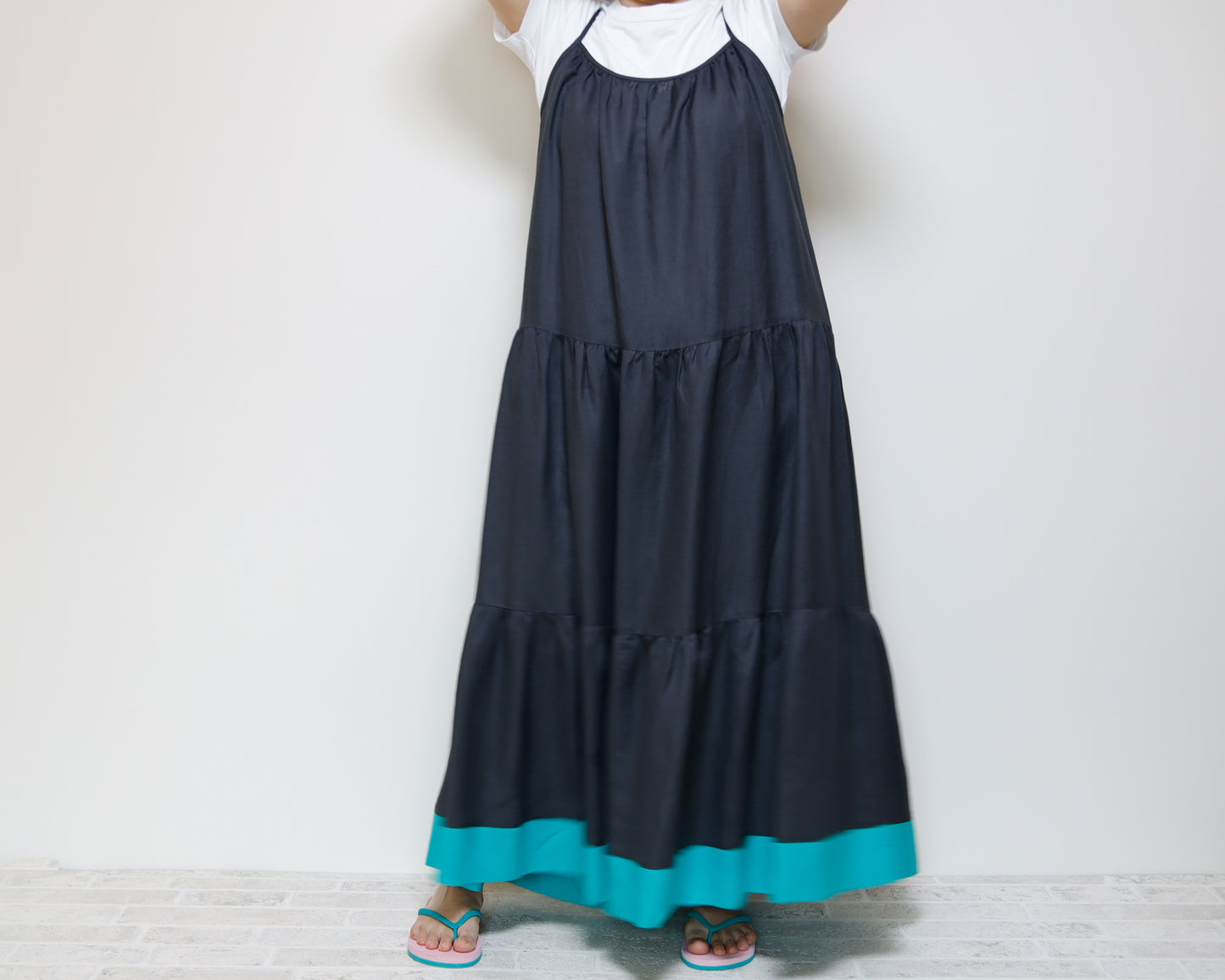 <S20-006> DRESS