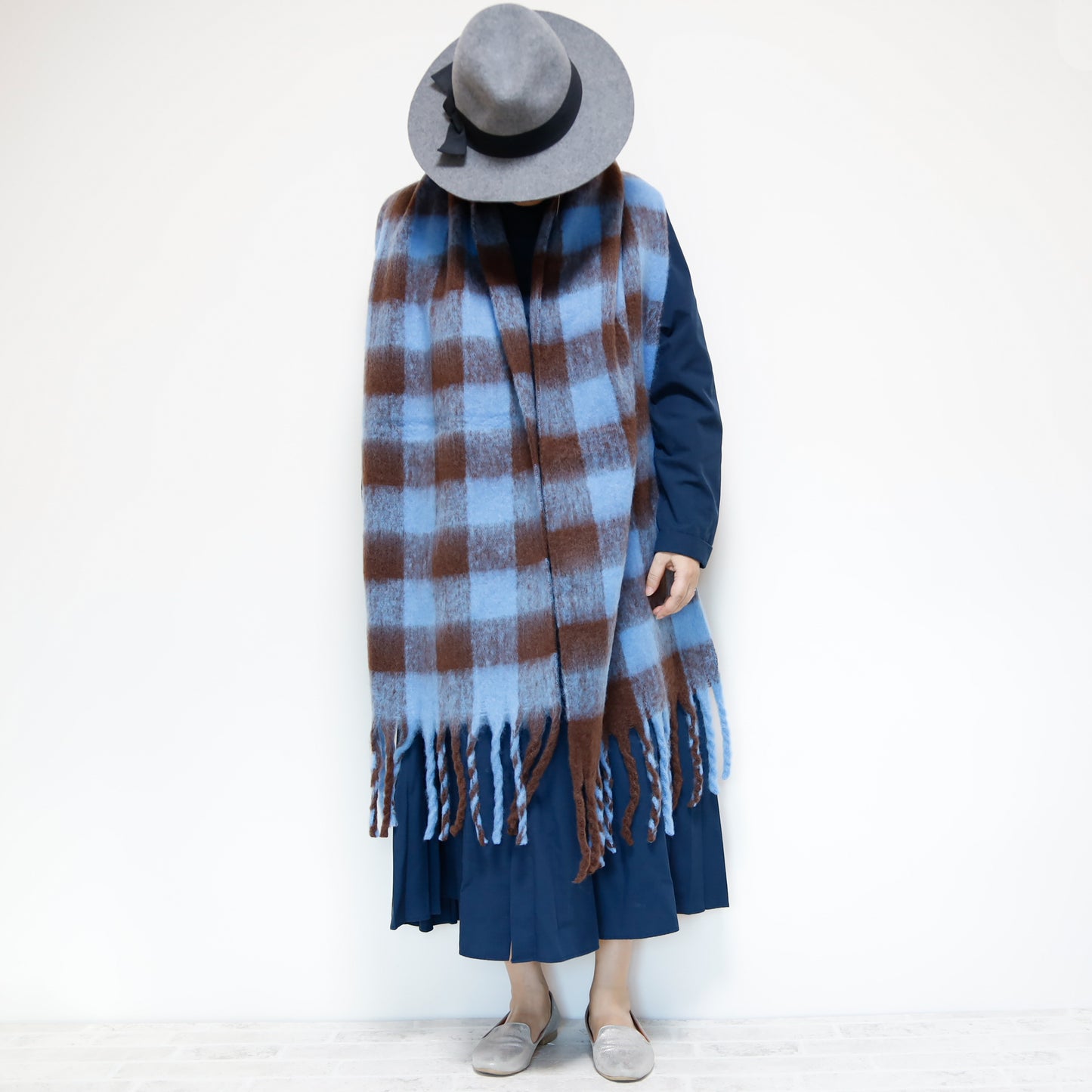<A15B> OVERSIZED Scarf