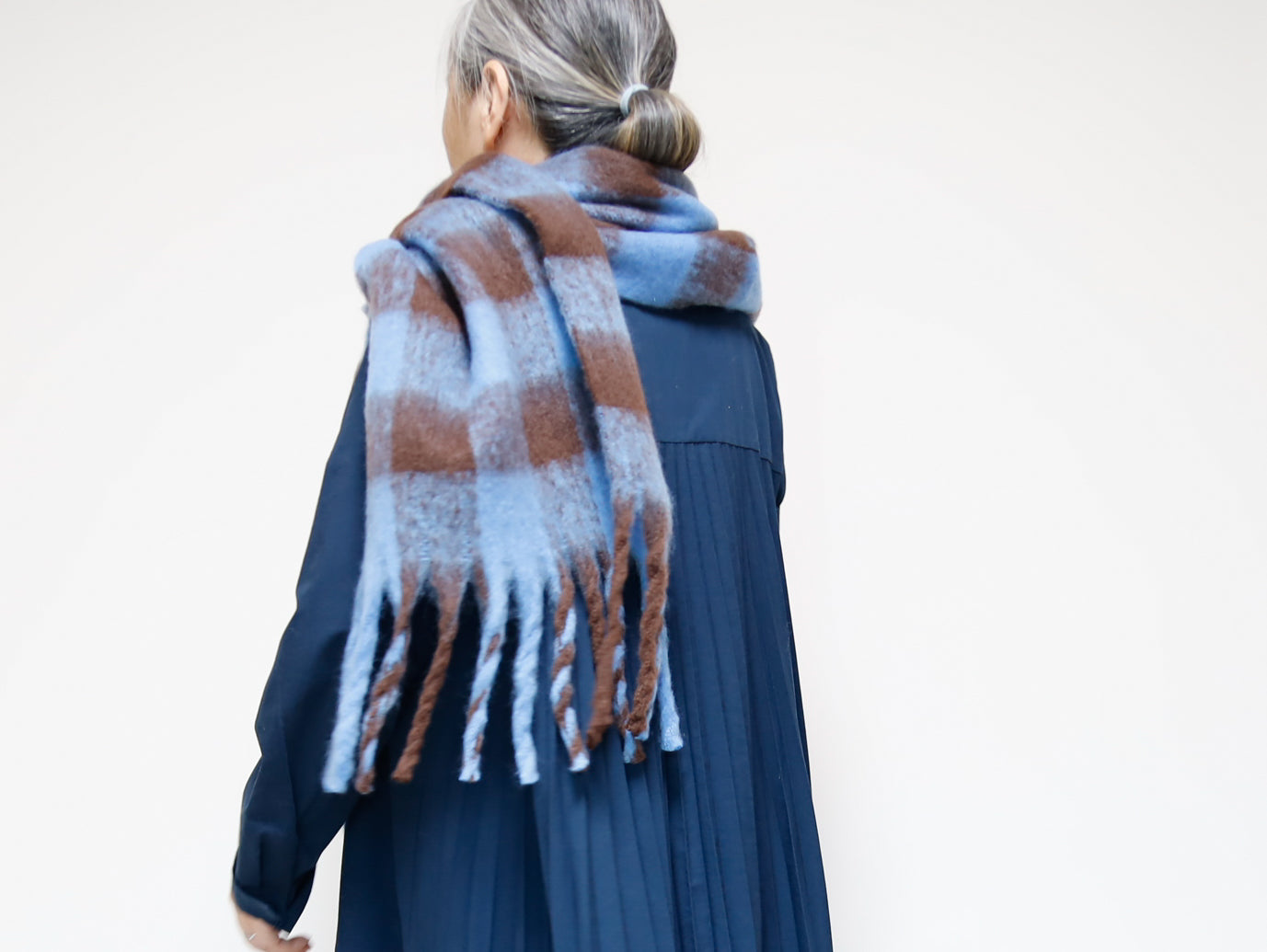 <A15B> OVERSIZED Scarf