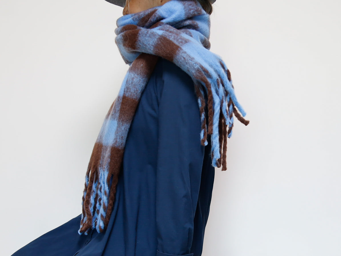 <A15B> OVERSIZED Scarf