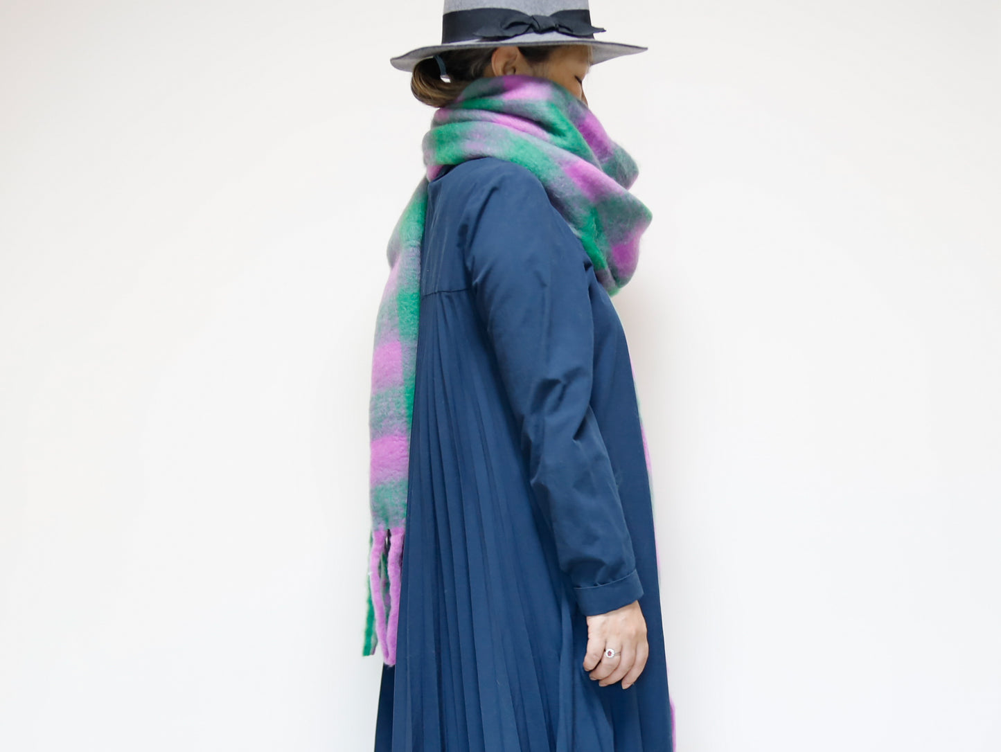 <A15M> OVERSIZED Scarf
