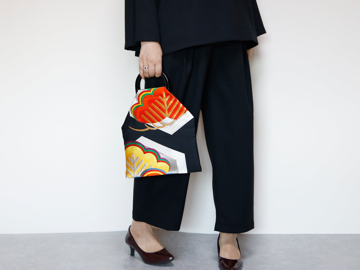<B08K-001> OBI CLUCH BAG -BLACK