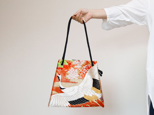 <B06K-032> CRANEBLACK