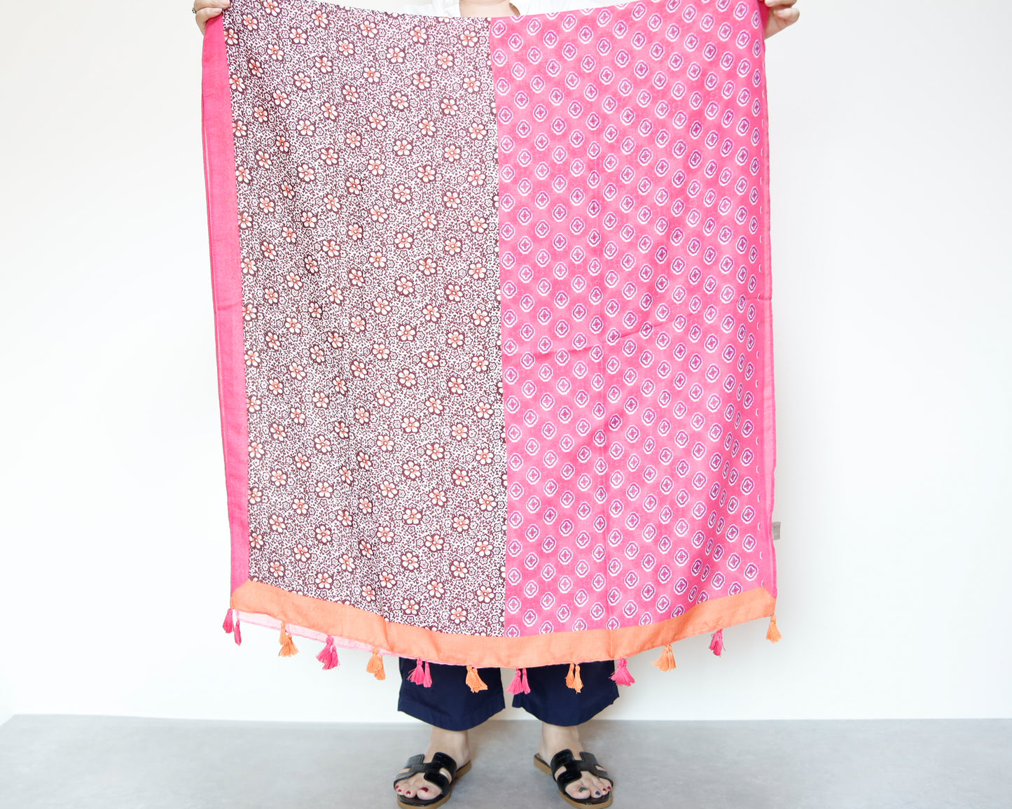 <A26> PRINTED Scarf PINK