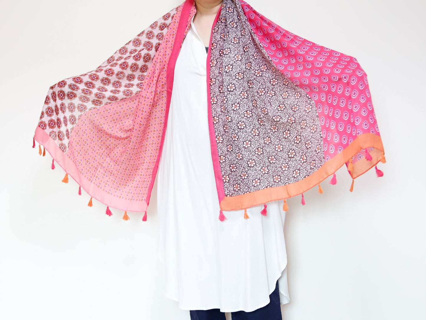<A26> PRINTED Scarf PINK