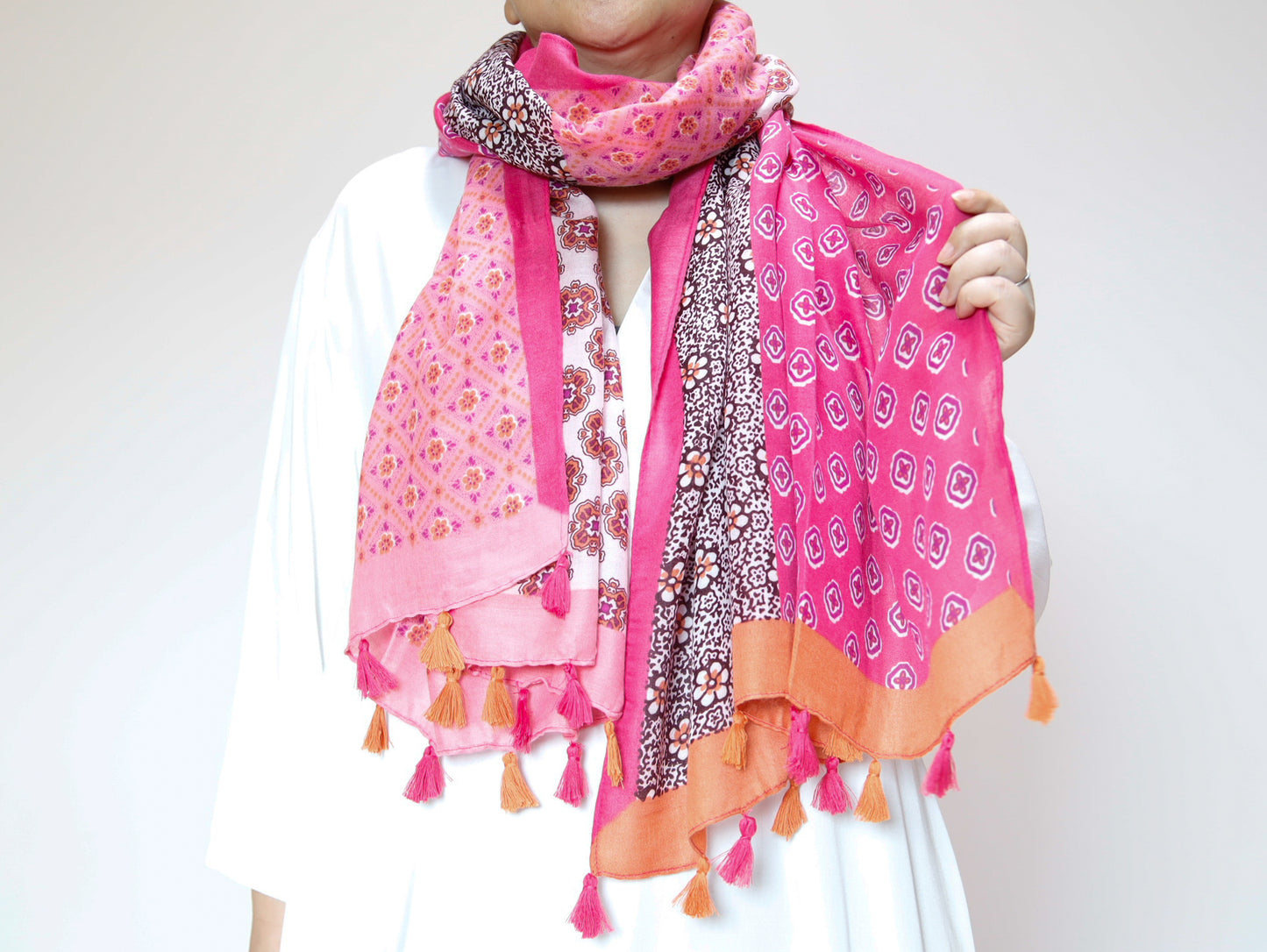 <A26> PRINTED Scarf PINK