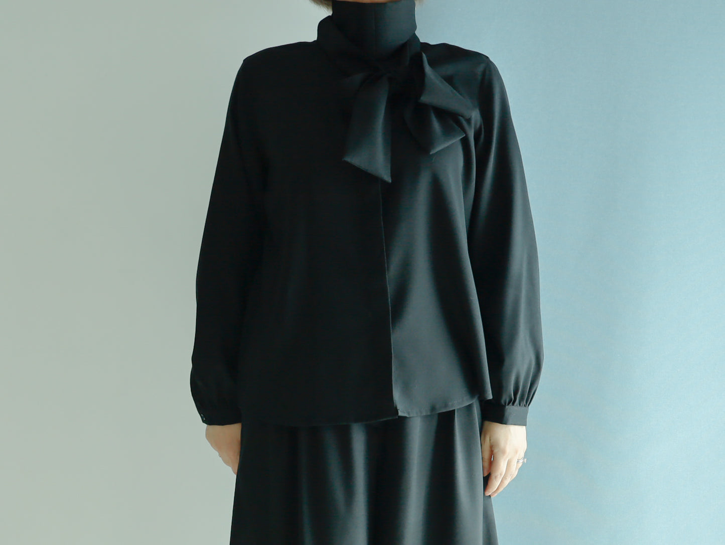 <T19NR-001> NOIR SHIRT Blouse