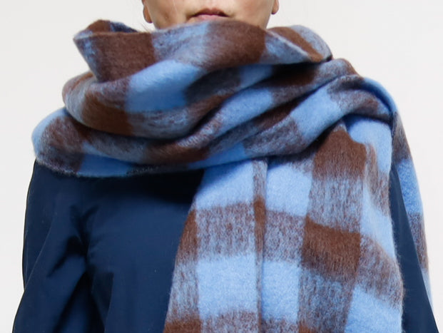 <A15B> OVERSIZED Scarf