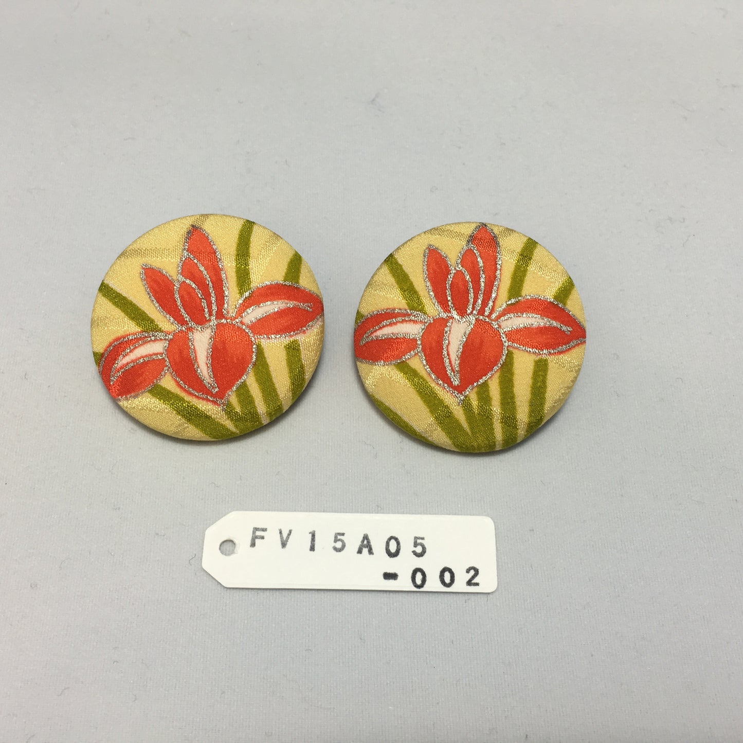 FV15A05-002> KIMONO Shoe Clips