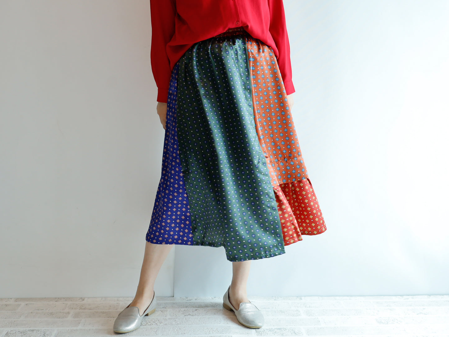 <S38RM> HANDSOME PATCHED WORK SATIN Skirt -Length 73cm
