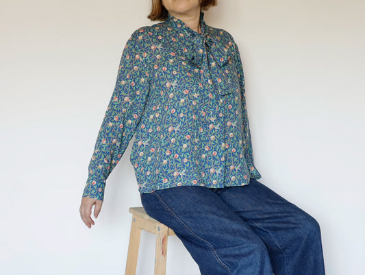 <T33BN>  NAVY PRINTED  Shirt