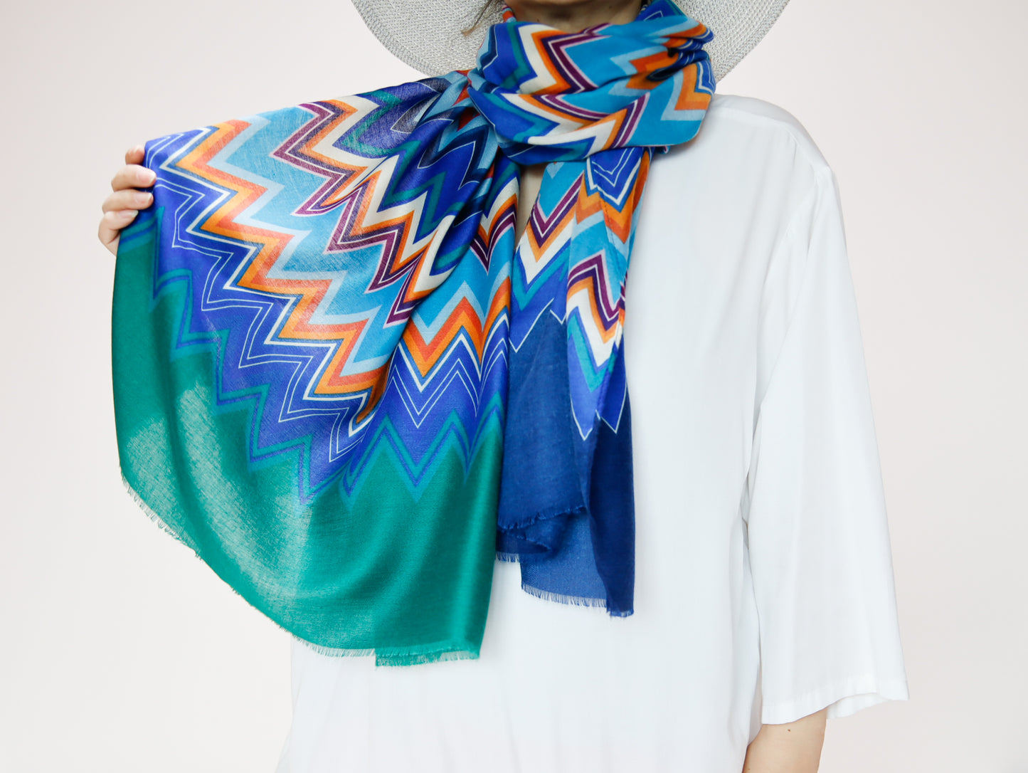 <A17> PRINTED Scarf ZIGZAG