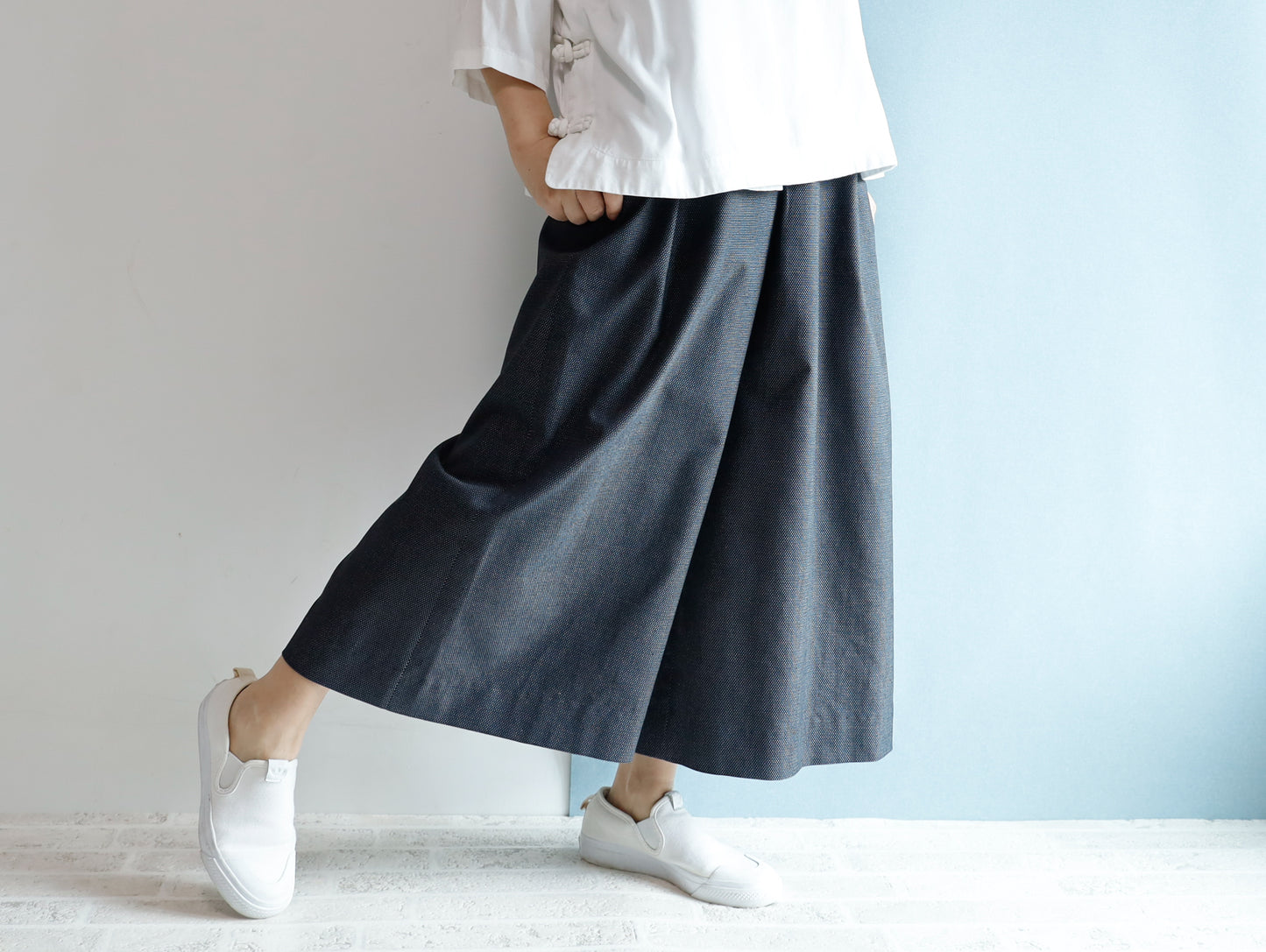 <P09D> DOTS DENNIM GAUCHO trousers