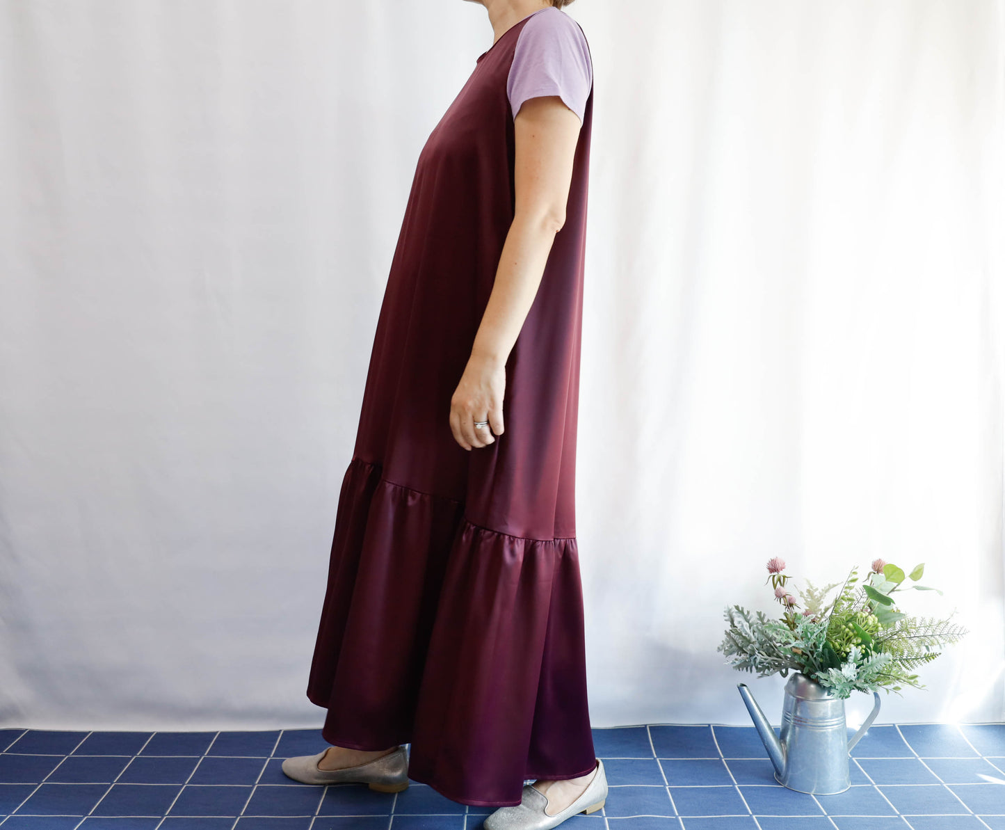 <D18W> Drop ruffle maxi satin Dress Wine