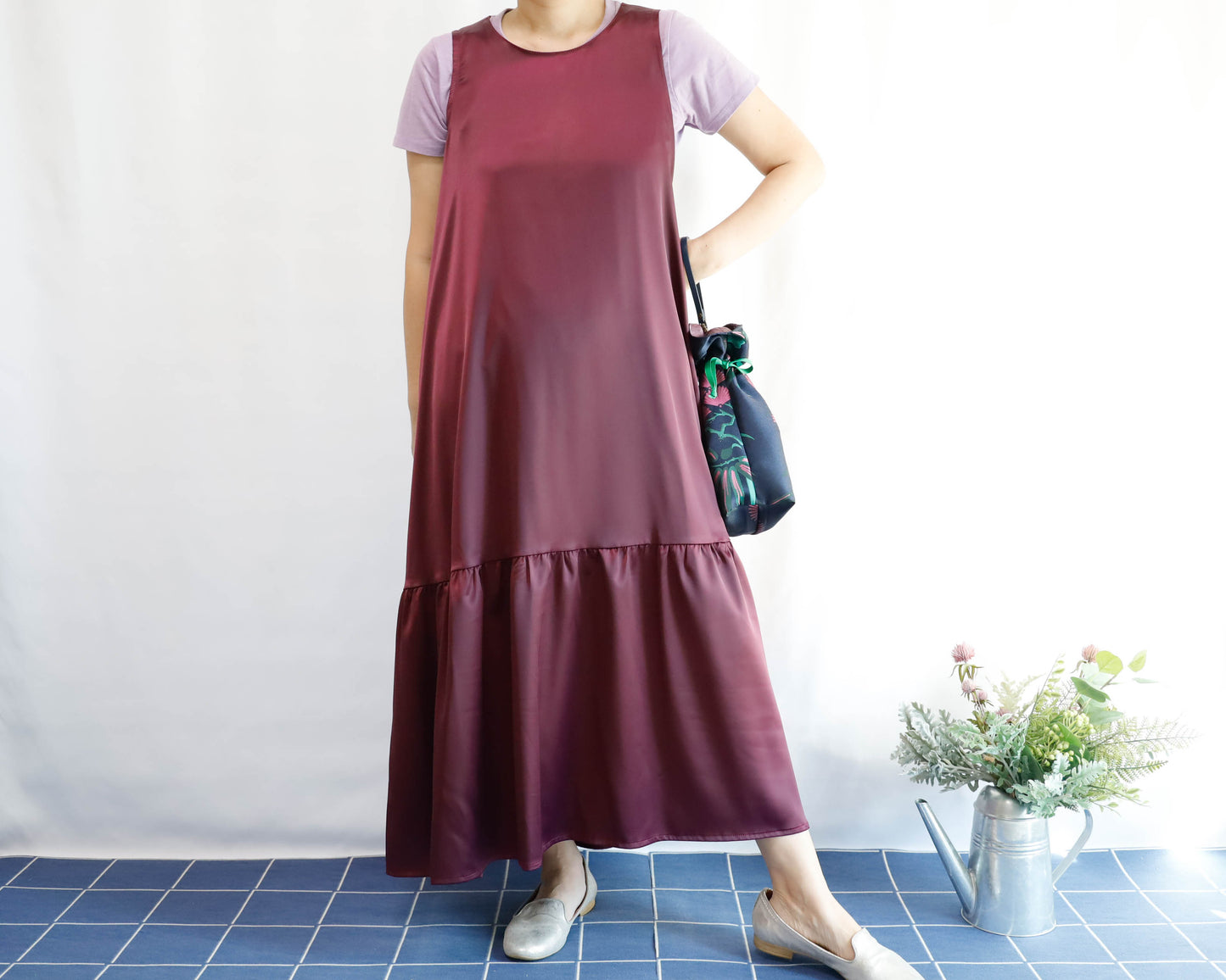 <D18W> Drop ruffle maxi satin Dress Wine