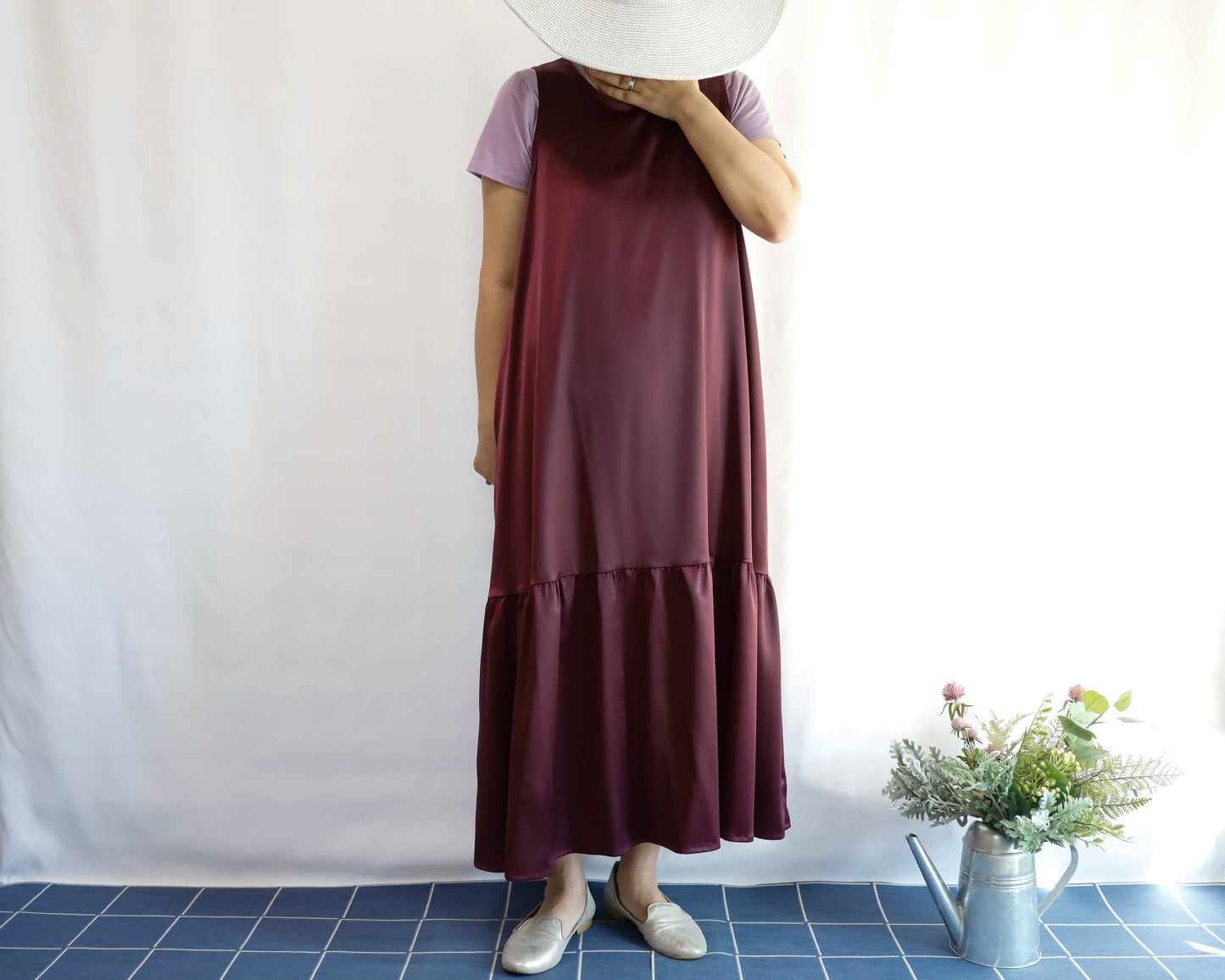 <D18W> Drop ruffle maxi satin Dress Wine