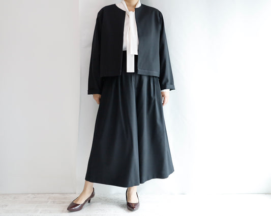 <J15NR-002>  CREW NECK Jacket