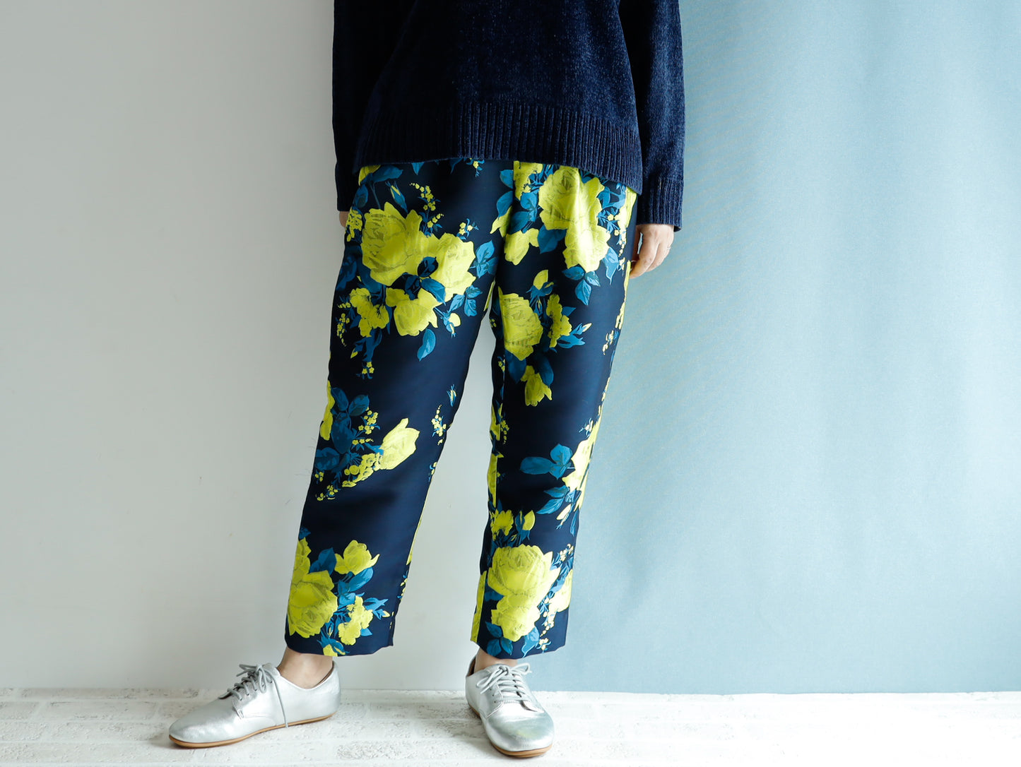 <P10RY> EUROPEAN ROSE Yellow-Tapered Pants