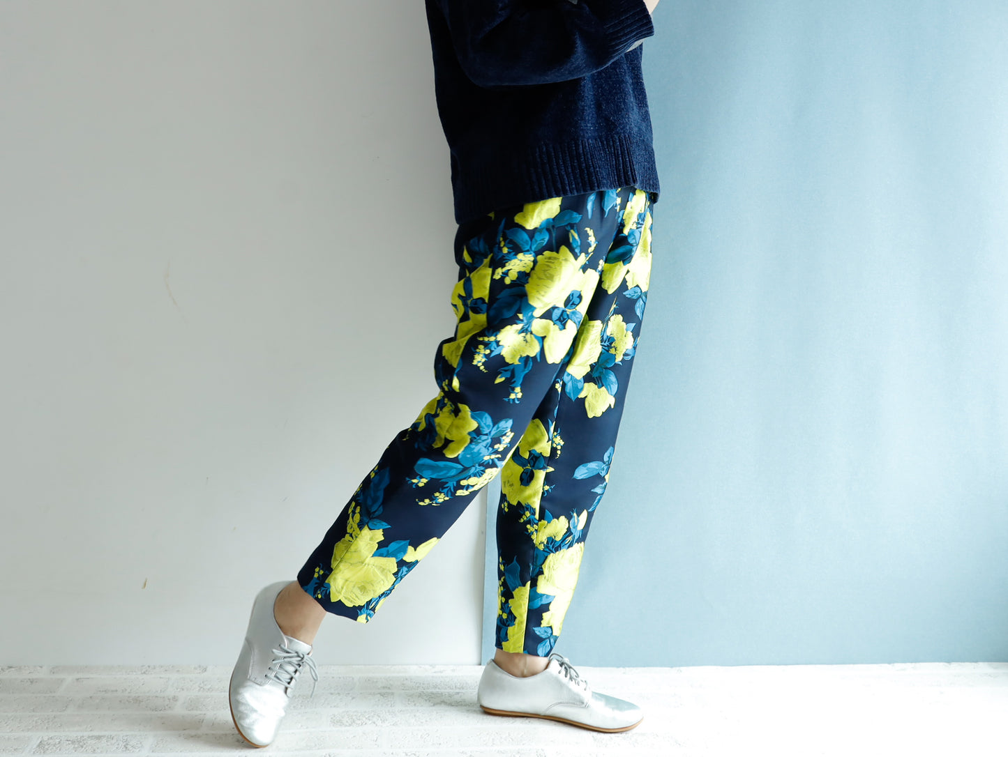 <P10RY> EUROPEAN ROSE Yellow-Tapered Pants