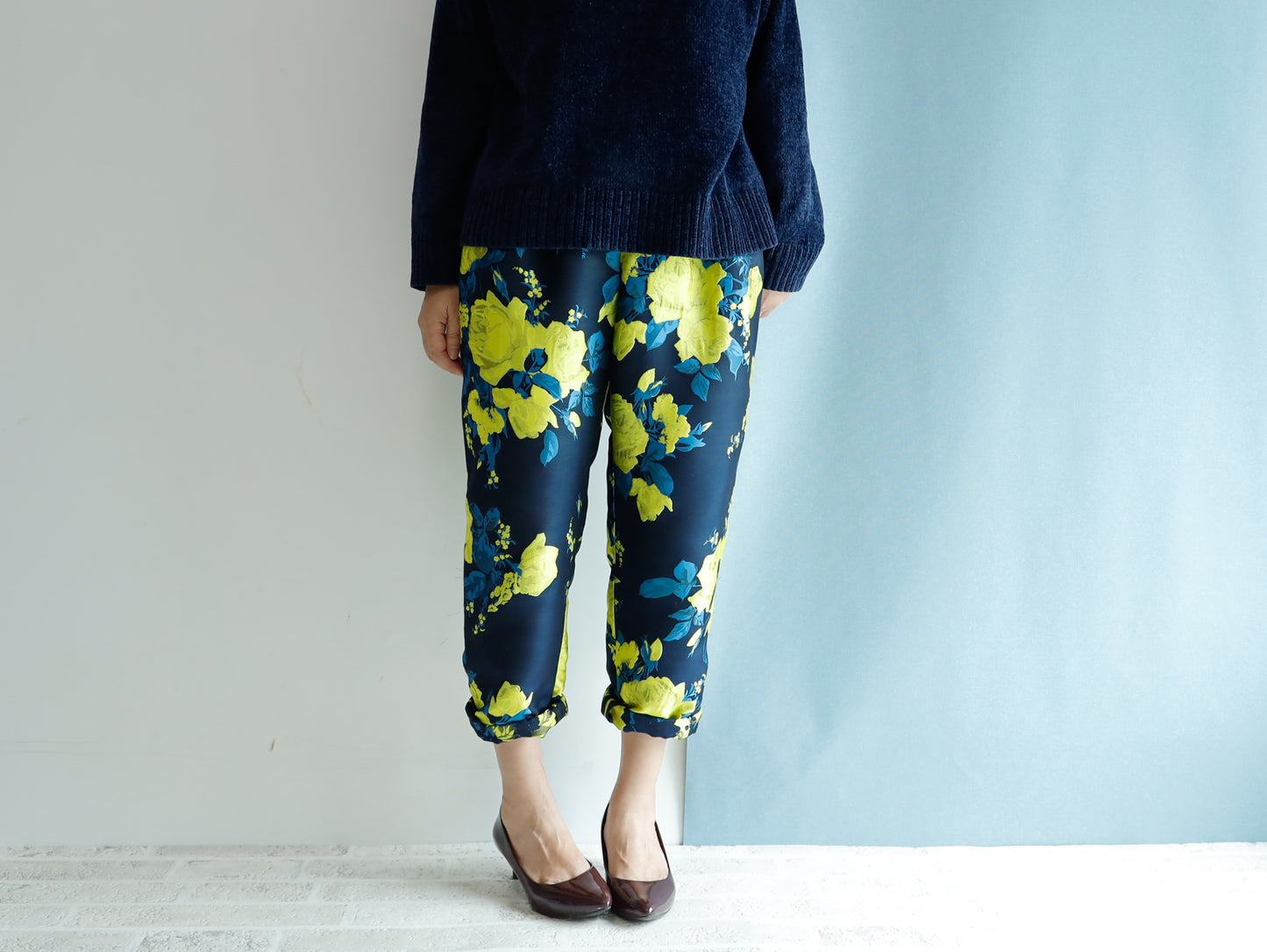 <P10RY> EUROPEAN ROSE Yellow-Tapered Pants