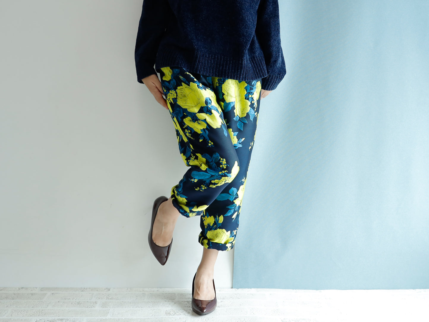 <P10RY> EUROPEAN ROSE Yellow-Tapered Pants