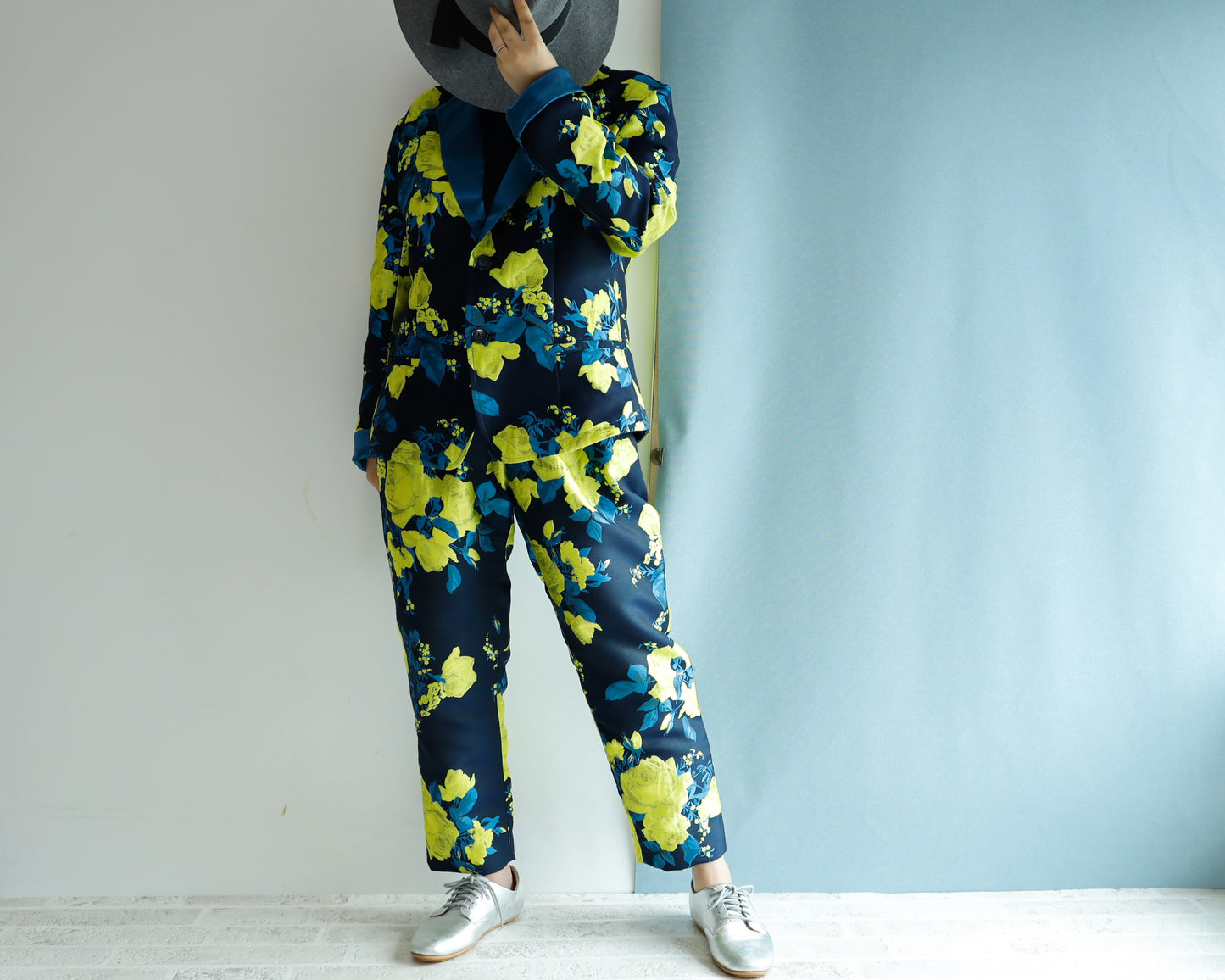 <P10RY> EUROPEAN ROSE Yellow-Tapered Pants