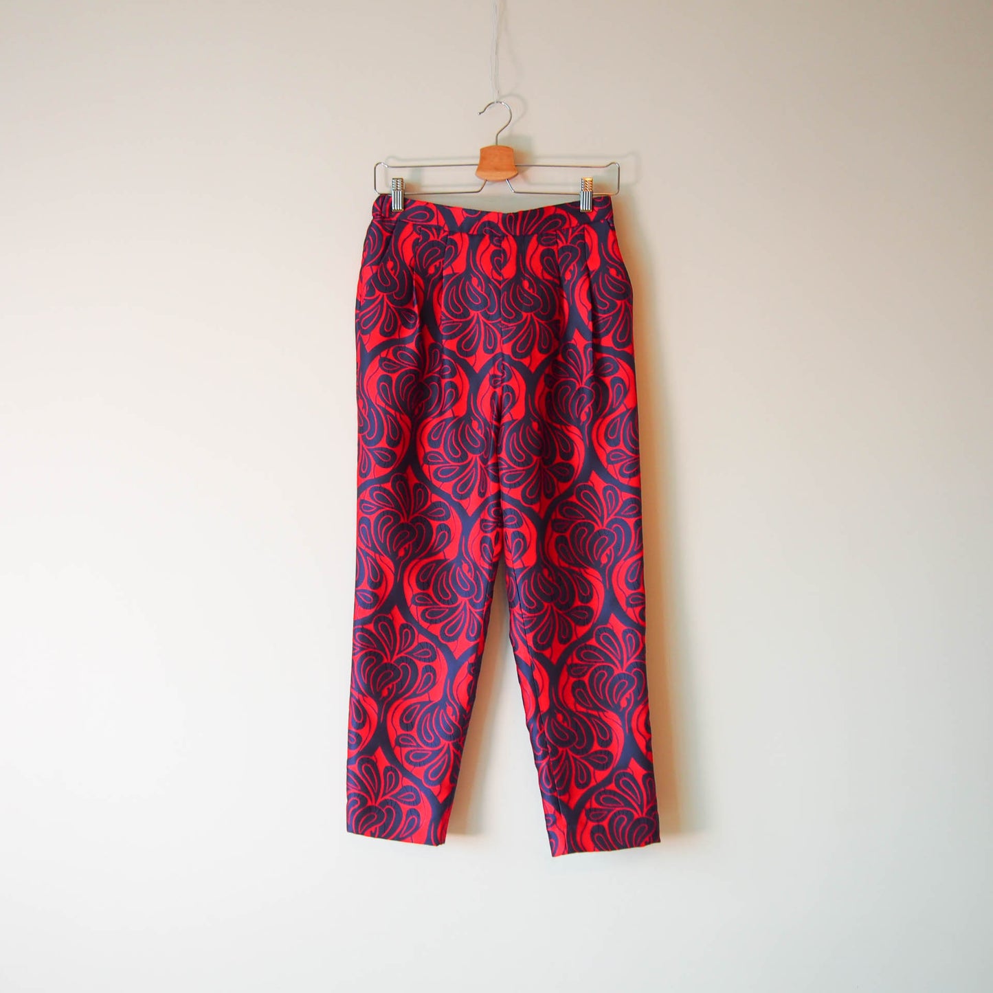 <RS18P10-001> コベントガーデン -程よくイカれた感じのダマスク柄テーパードパンツ