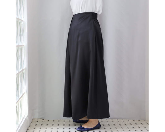 <S23B> SATIN SKIRT Black