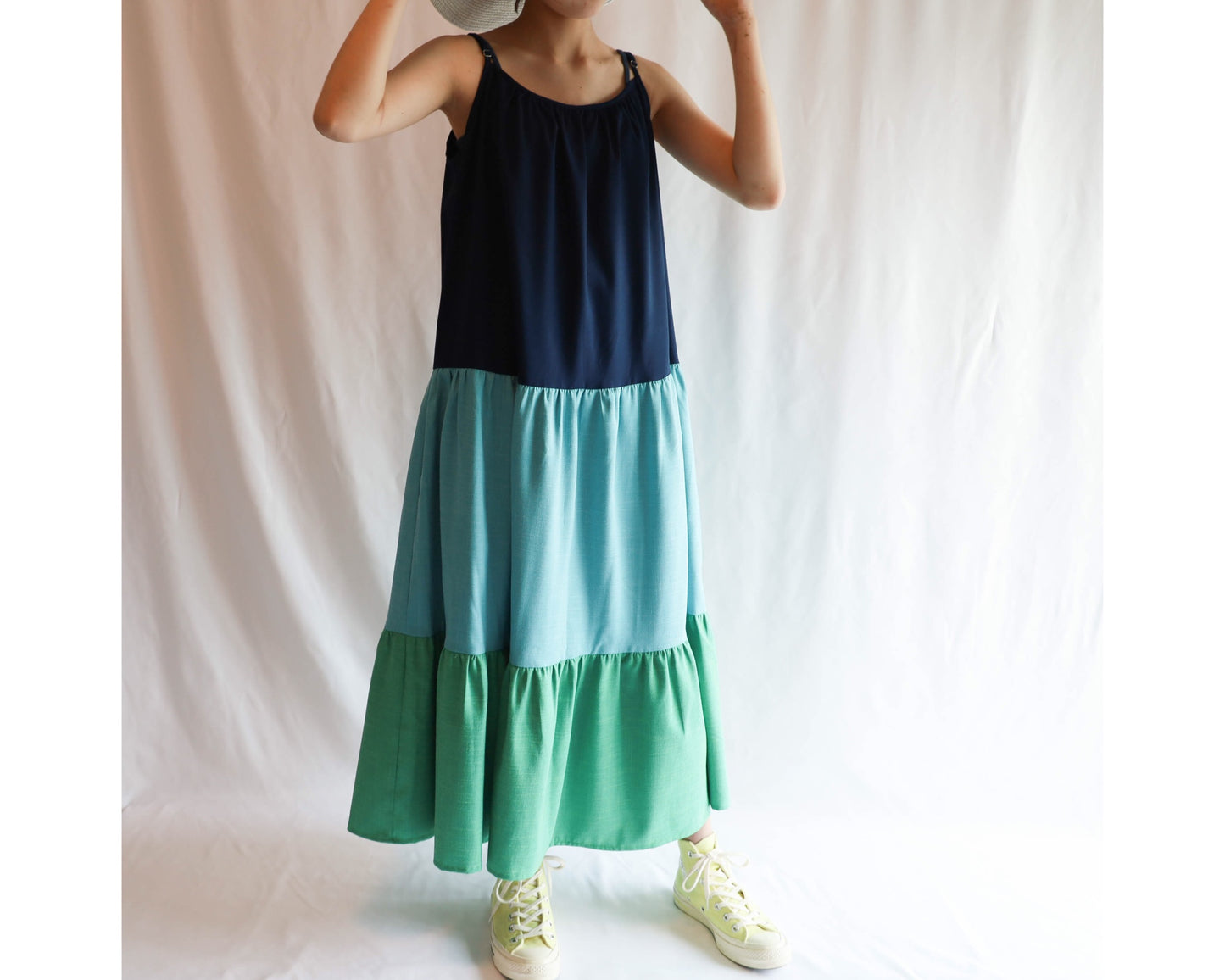<S20-005> DRESS