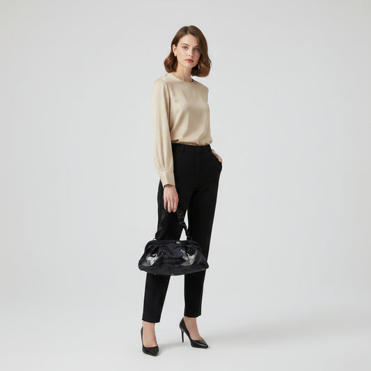 <B10CK> DIM SUM CLUTCH BAG  BLACK WITH CRANE