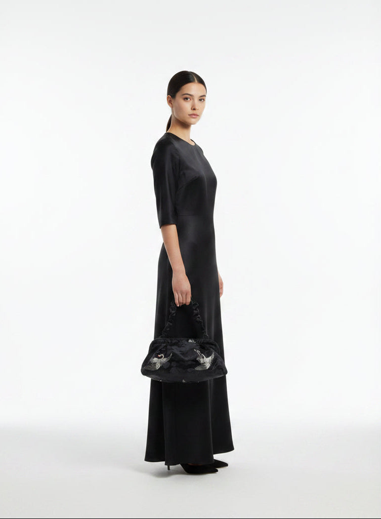 <B10CK> DIM SUM CLUTCH BAG  BLACK WITH CRANE