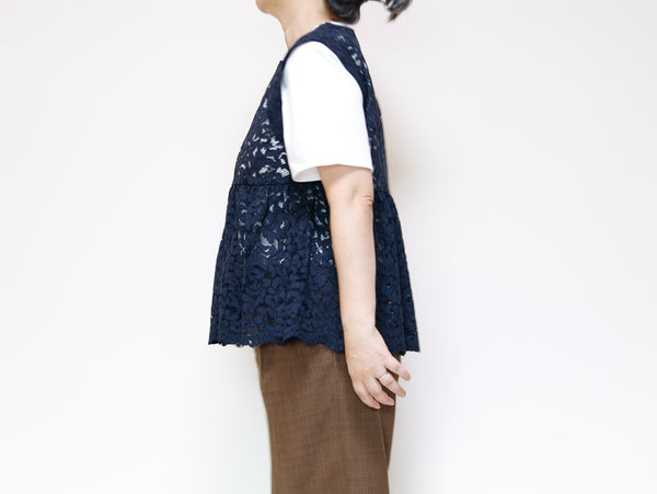 <V02L> PEPLUM VEST LACE