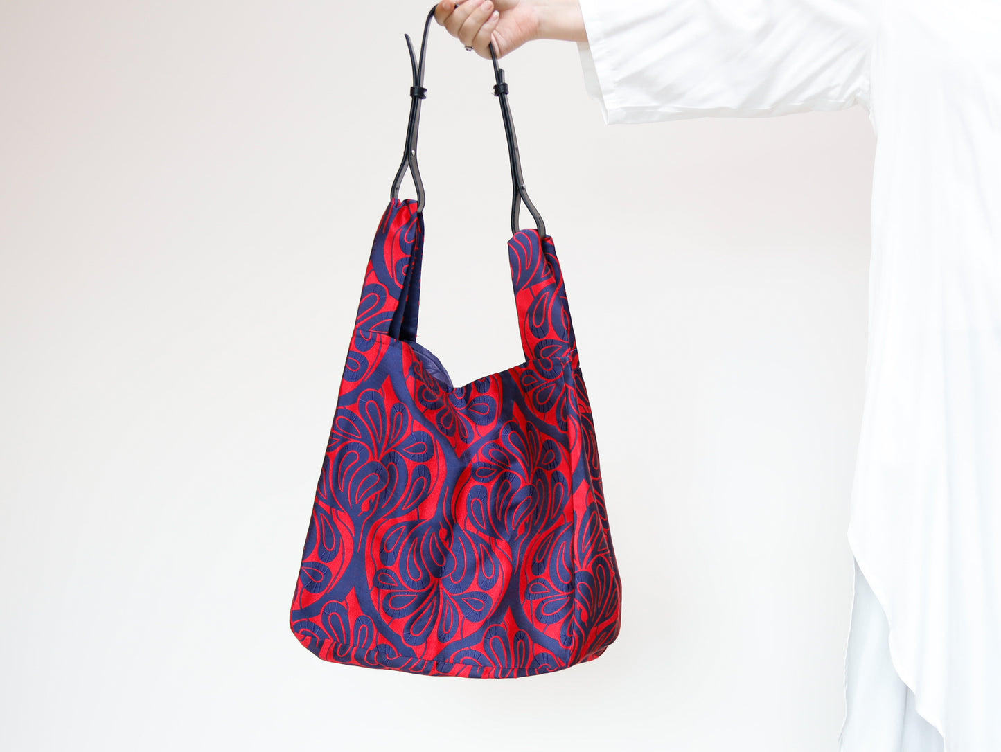 <B04C>  REGISTAR -COVENT GARDEN Tote Bag