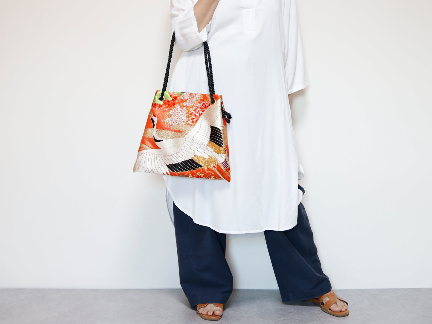 <B06K-032> CRANEBLACK