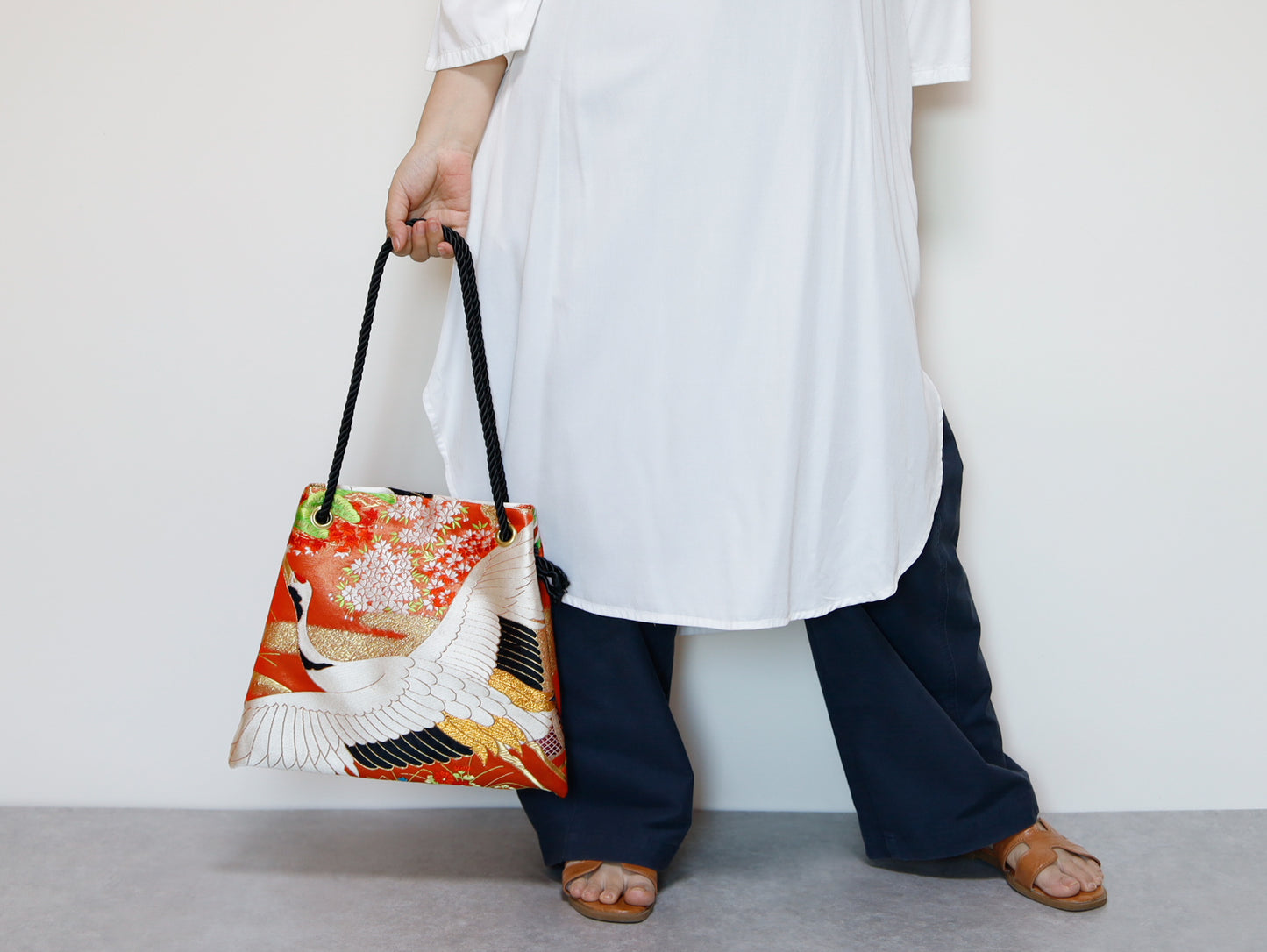 <B06K-032> CRANEBLACK