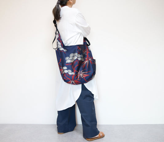 <B04BR>  REGISTAR -KABUKI  RED Tote Bag