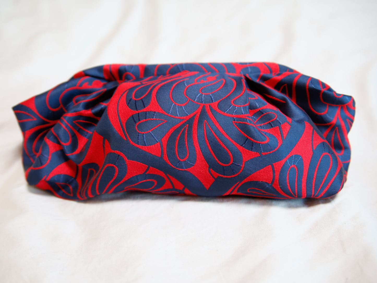 <B10C> COVENT GAEDEN RED CLUTCH BAG