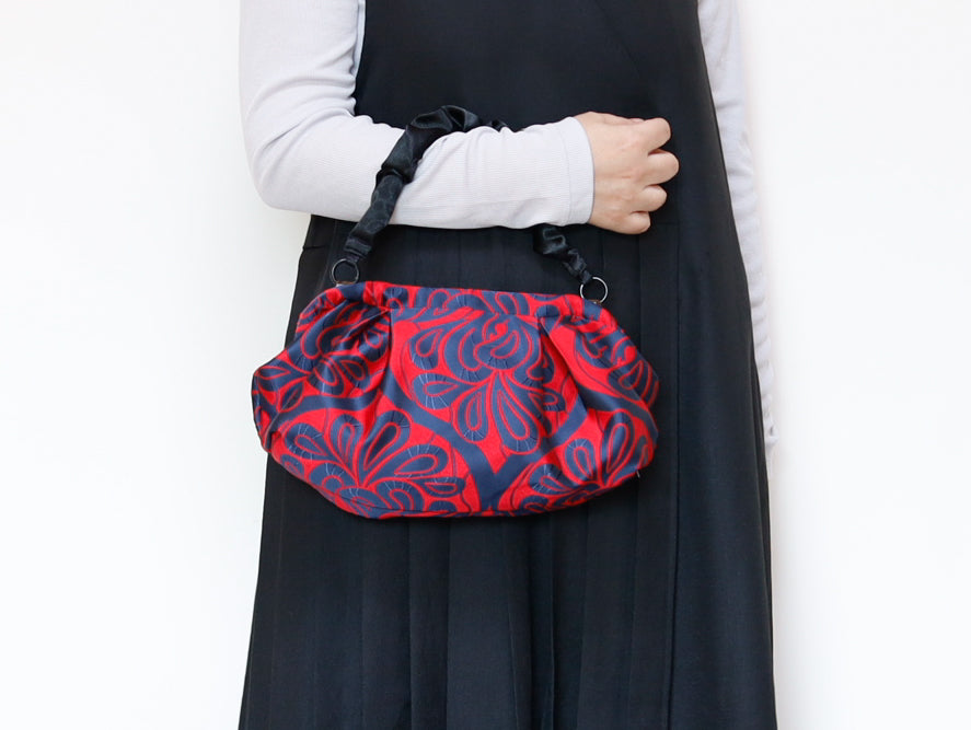 <B10C> COVENT GAEDEN RED CLUTCH BAG